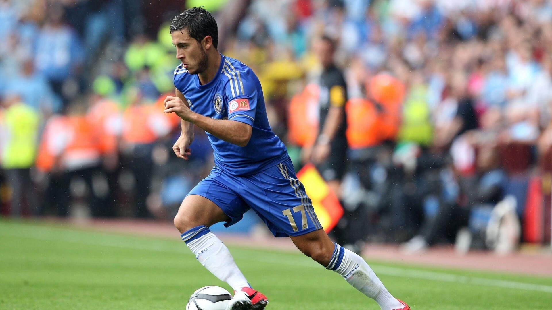 未来足球裁判将实现全智能化，判罚精准度大幅提升，足球裁判专业术语